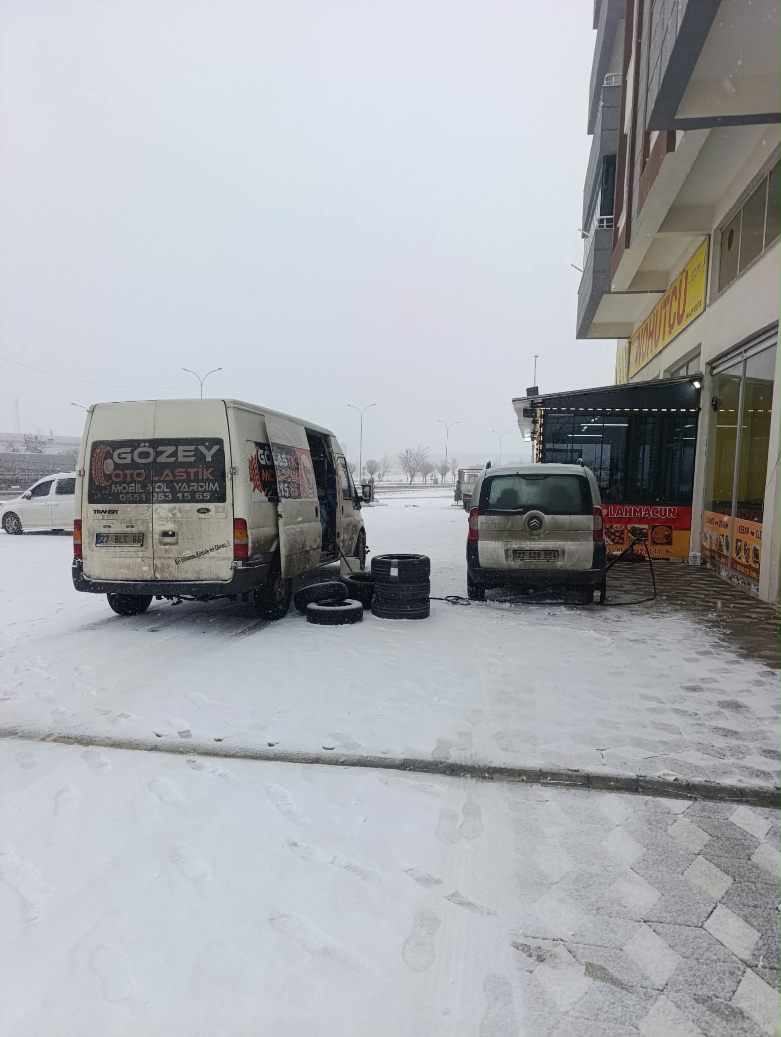 Gaziantep 7/24 yol yardım lastikçi